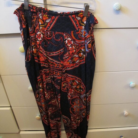 Venus lascana Paisley Fashionable Pants Size 10. Top also sold. BUY AS SET - Picture 3 of 5